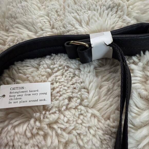 Loungefly Harry Potter Quidditch Backpack – Black/Red/Yellow - Picture 7 of 8